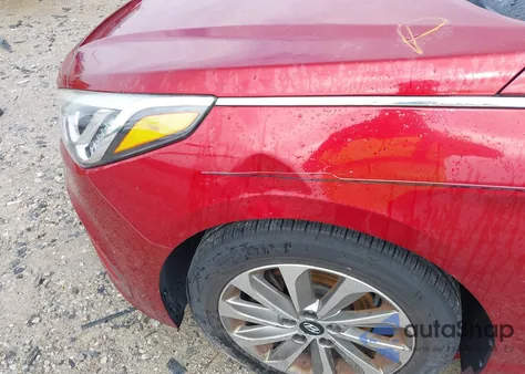 2015 Hyundai Sonata Sport z USA, uszkodzony, nr VIN 5NPE34AF7FH121238